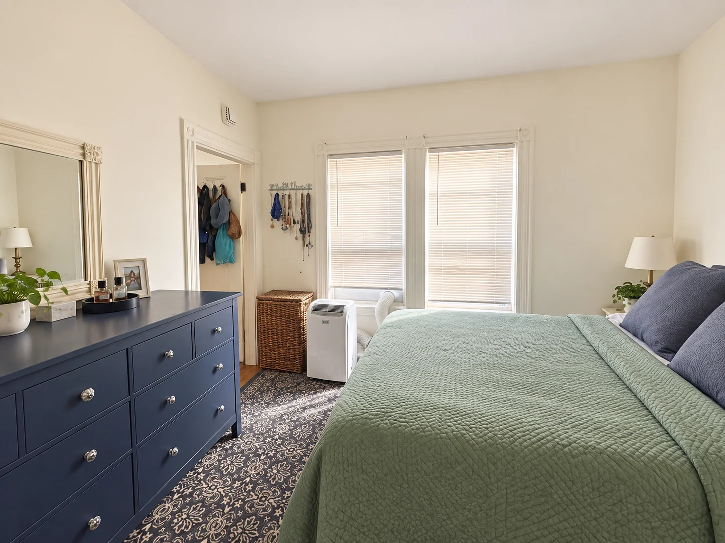 2 bed, 1 bath apartment for rent at 26 Claremon St Unit 1, Teele Square — photo 7 of 9