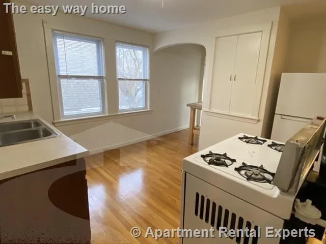 1 bed, 1 bath apartment for rent at 26 Claremon St Unit 3, Davis Square — photo 6 of 16