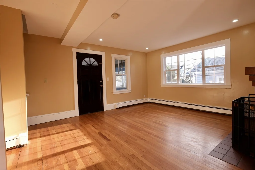 4 bed, 2 bath apartment for rent at 26 Cleveland St Unit A, Dedham — photo 3 of 28