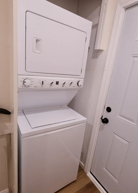 4 bed, 2 bath apartment for rent at 26 Cleveland St Unit A, Dedham — photo 25 of 28