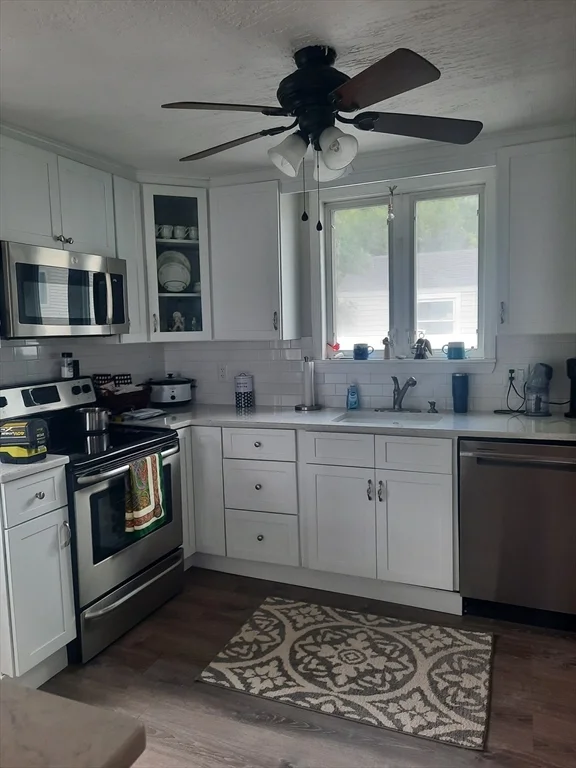 2 bed, 1 bath apartment for rent at 26 Columbus Rd Unit 26, Marshfield