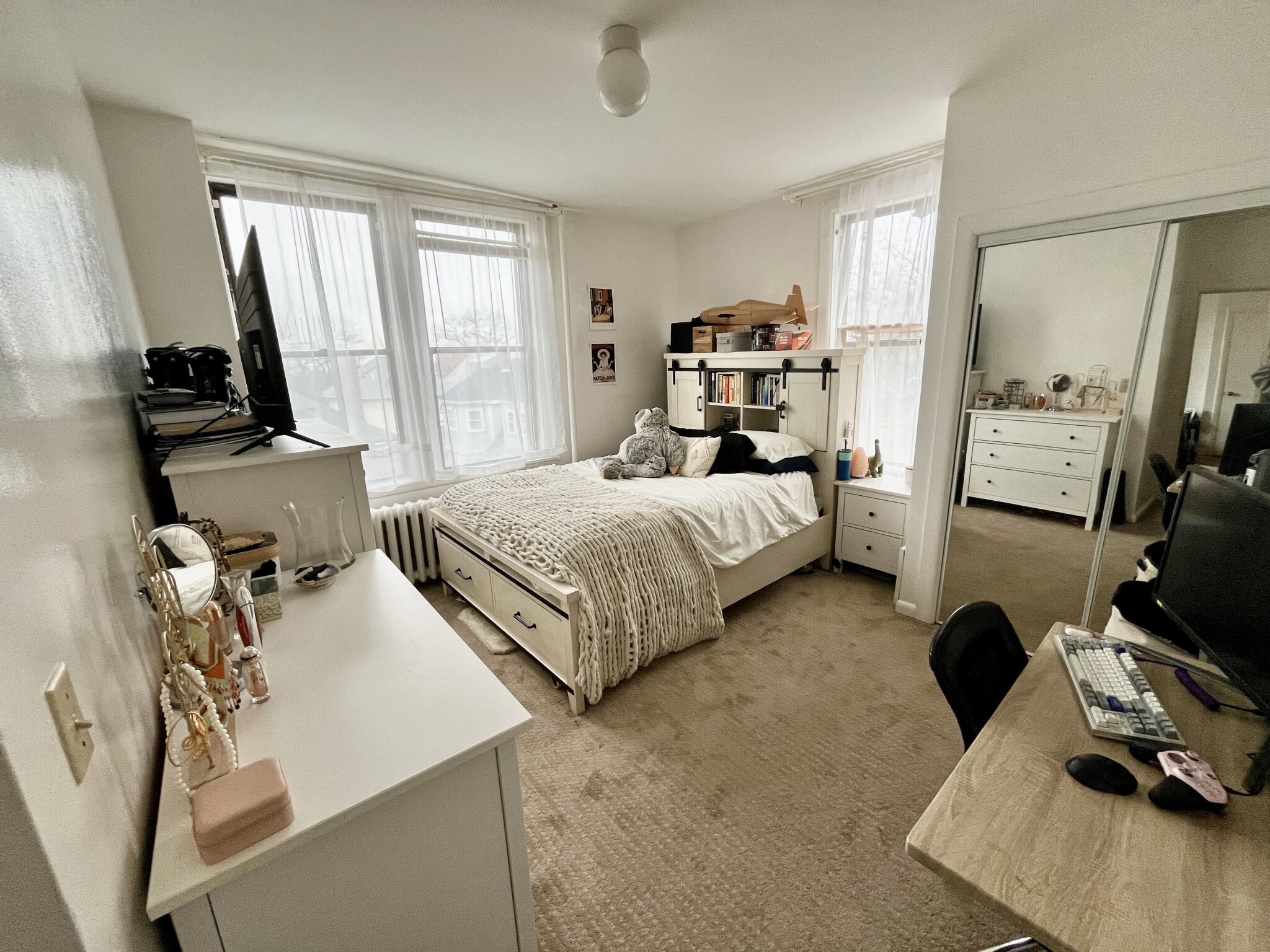 1 bed, 1 bath apartment for rent at 26 Commonwealth Ter Unit 12A, Brighton — photo 4 of 8