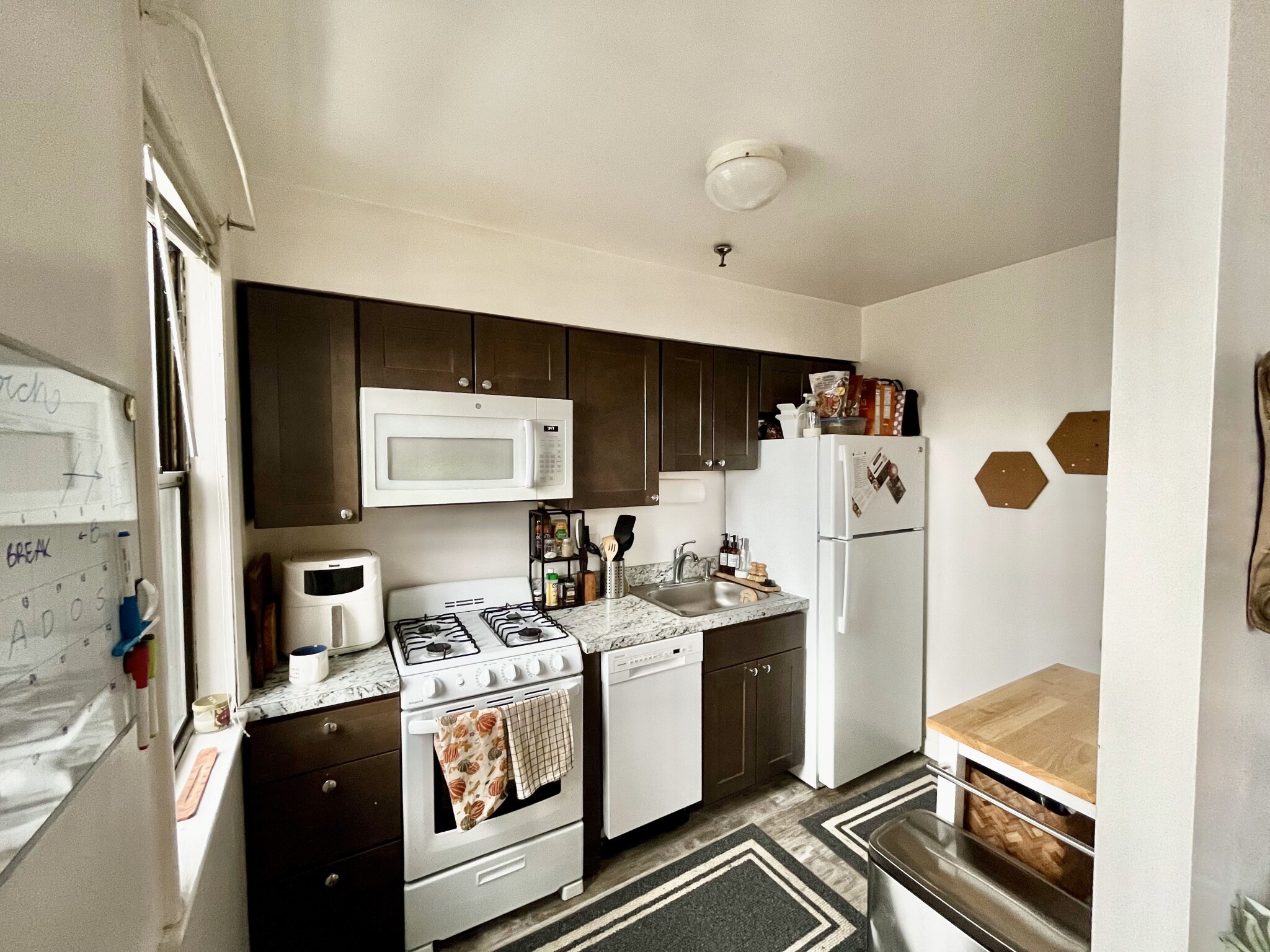 1 bed, 1 bath apartment for rent at 26 Commonwealth Ter Unit 12AA, Brighton — photo 4 of 9