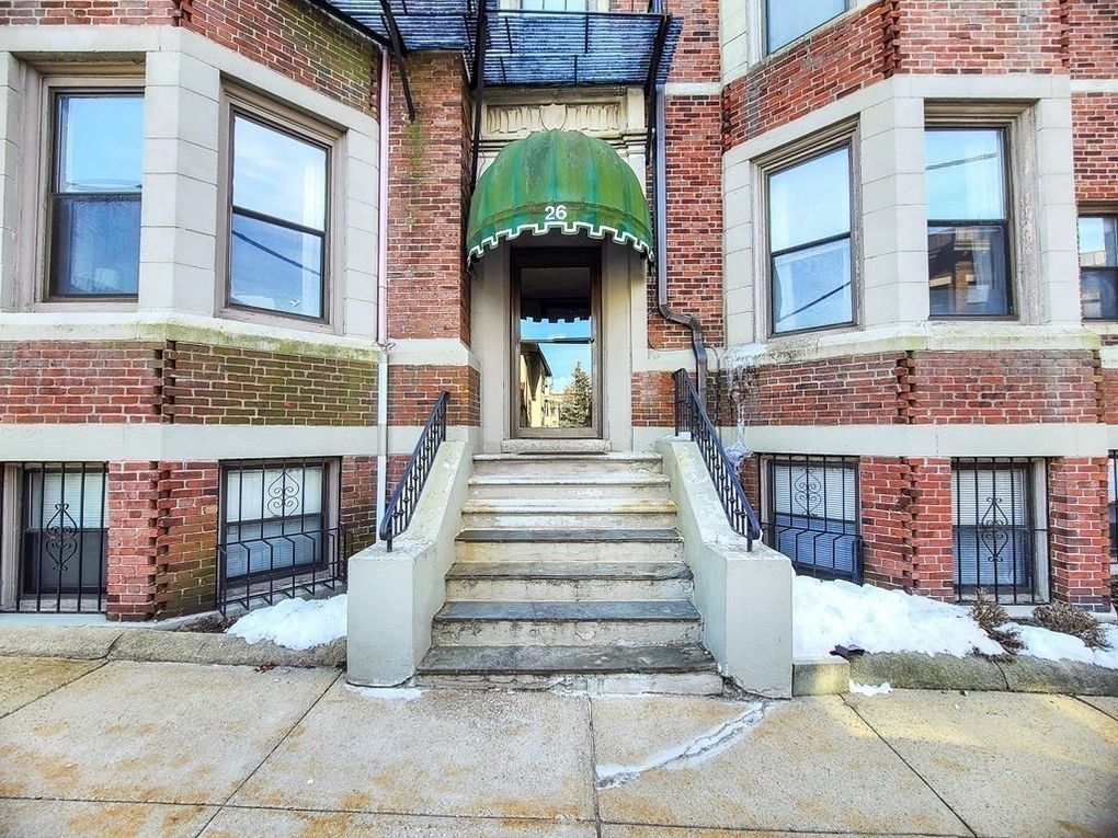 1 bed, 1 bath apartment for rent at 26 Commonwealth Ter Unit 14, Brighton — photo 11 of 13