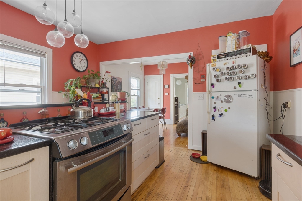 3 bed, 1 bath apartment for rent at 26 Concord Ave Unit 2, Union Square — photo 4 of 21