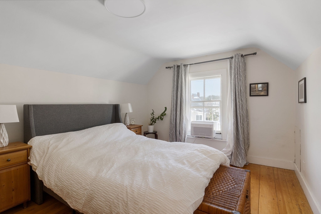 3 bed, 1 bath apartment for rent at 26 Concord Ave Unit 2, Union Square — photo 14 of 21