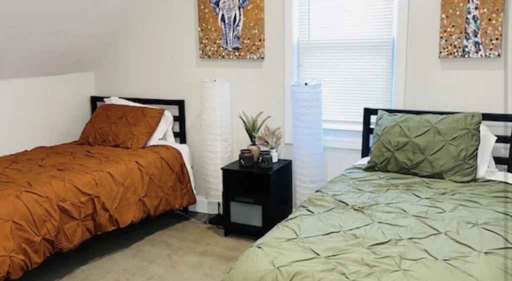 4 bed, 2 bath apartment for rent at 26 Crescent St Unit 26, Quincy — photo 8 of 9