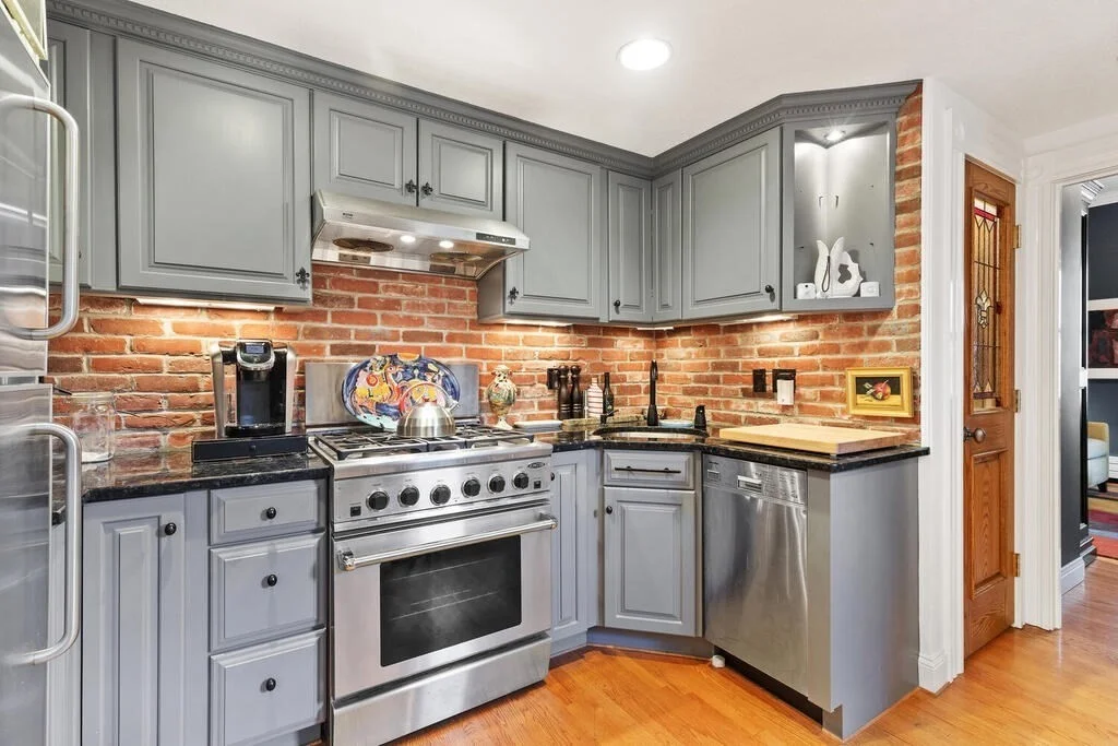 2 bed, 1 bath apartment for rent at 26 Cumberland St Unit B, Back Bay — photo 3 of 10