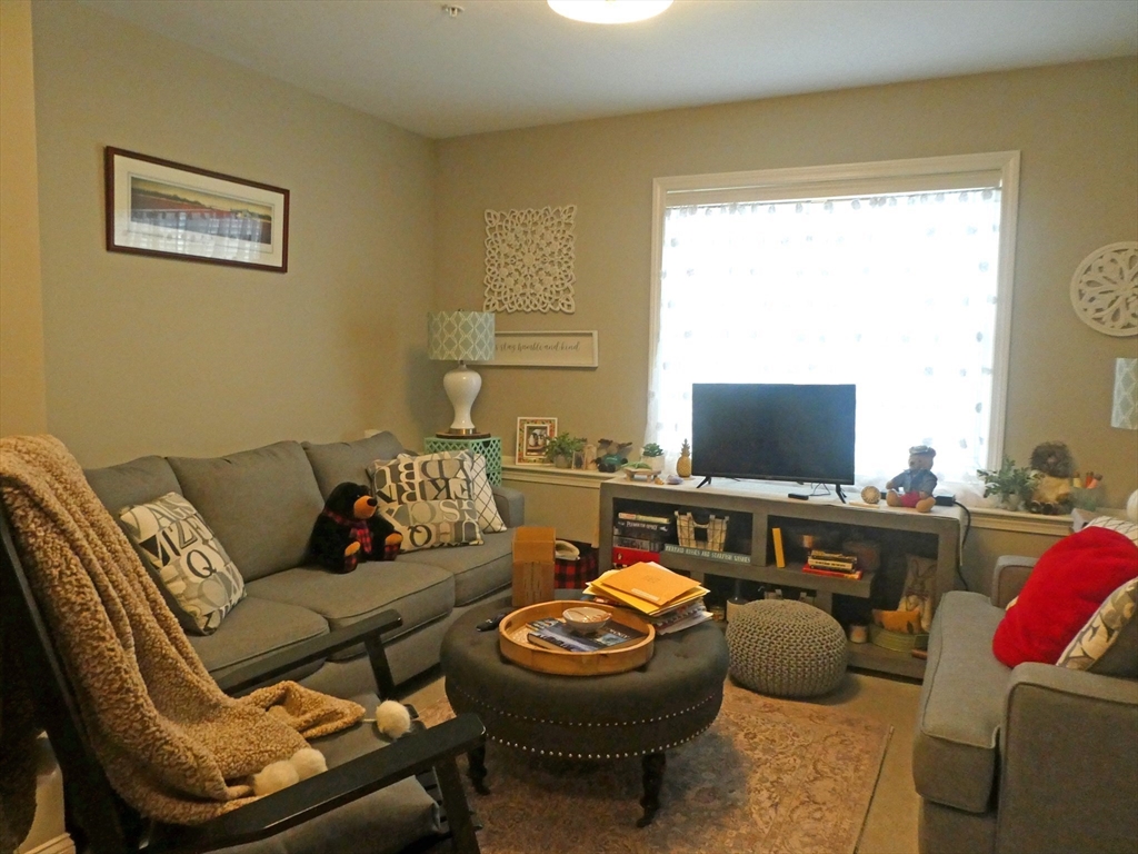 3 bed, 2 bath apartment for rent at 26 Daisy Ln Unit Condo, Plymouth — photo 26 of 35