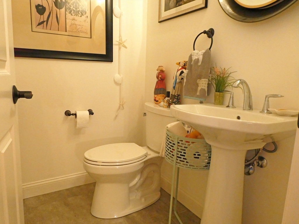 3 bed, 2 bath apartment for rent at 26 Daisy Ln Unit Condo, Plymouth — photo 20 of 35