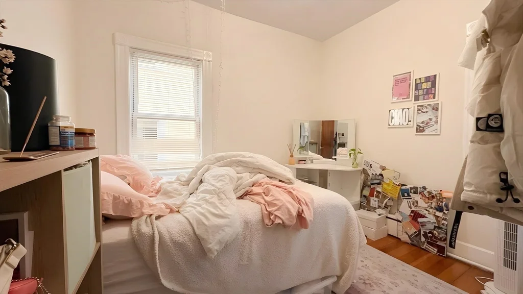 4 bed, 1 bath apartment for rent at 26 Darling Unit 2, Mission Hill — photo 8 of 15