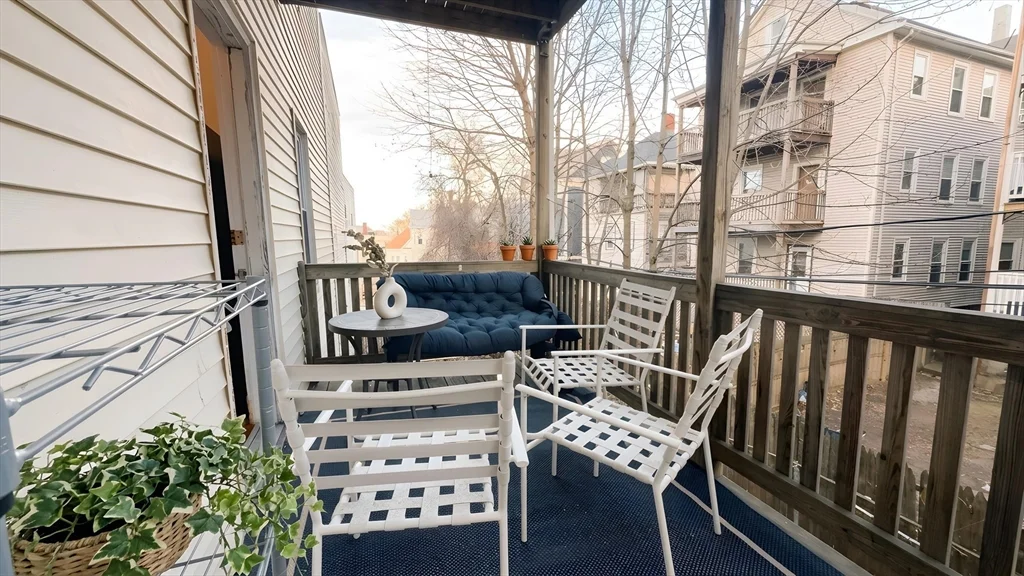 4 bed, 1 bath apartment for rent at 26 Darling Unit 2, Mission Hill