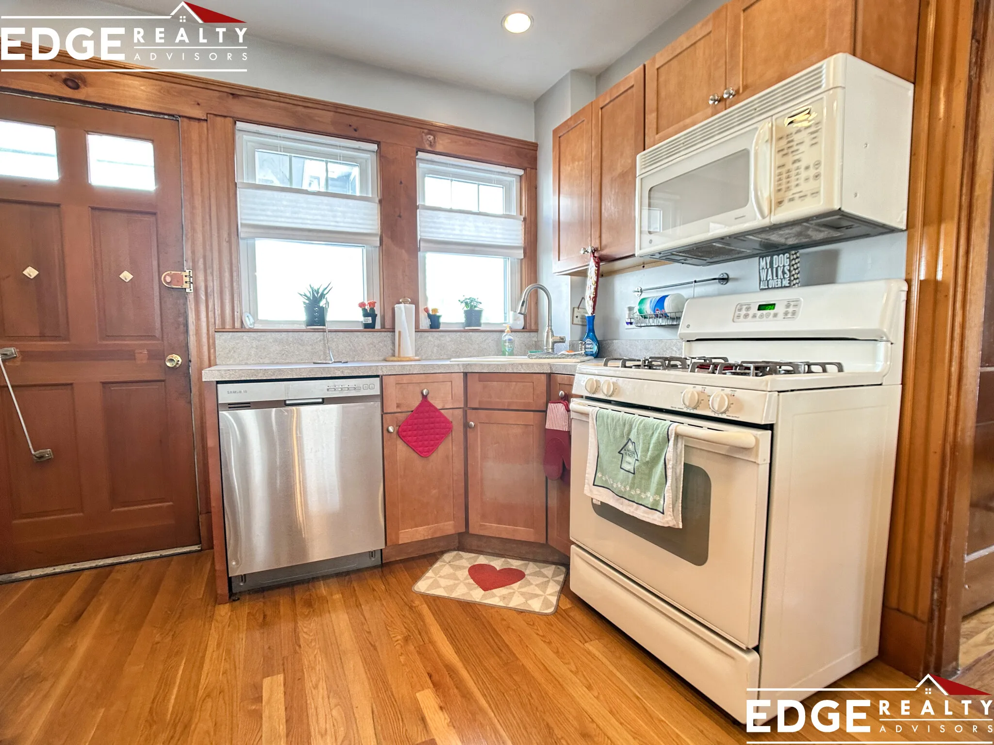 2 bed, 1 bath apartment for rent at 26 Dickinson Rd Unit 1, Brighton — photo 2 of 12