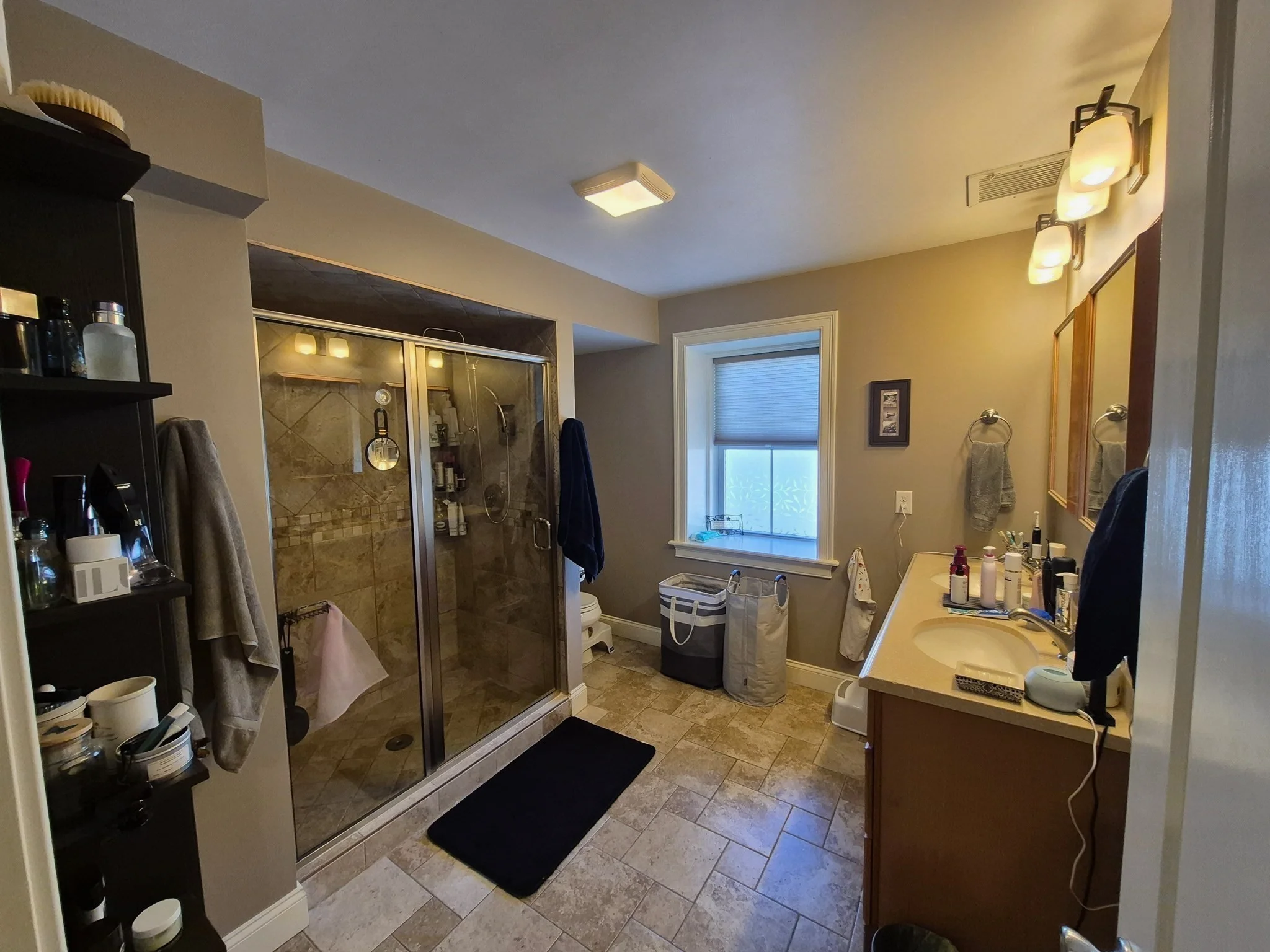 4 bed, 2 bath apartment for rent at 26 Dorr St Unit 26, Roxbury — photo 13 of 18