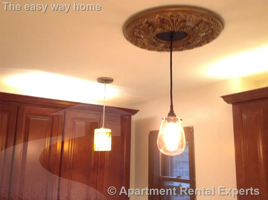 3 bed, 1 bath apartment for rent at 26 Dover St Unit 2, Davis Square — photo 3 of 23