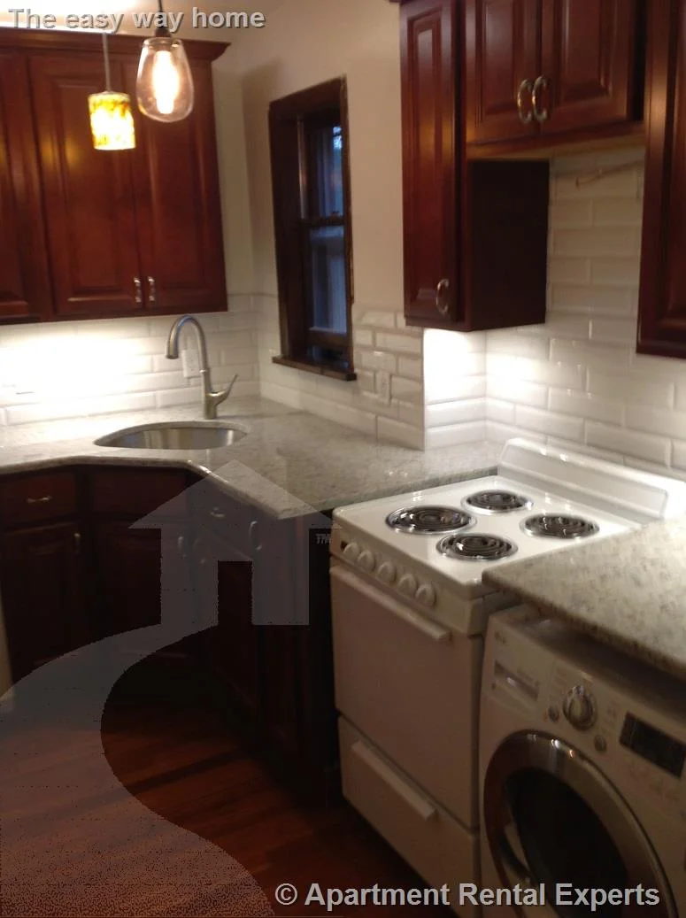 3 bed, 1 bath apartment for rent at 26 Dover St Unit 2, Davis Square — photo 13 of 23