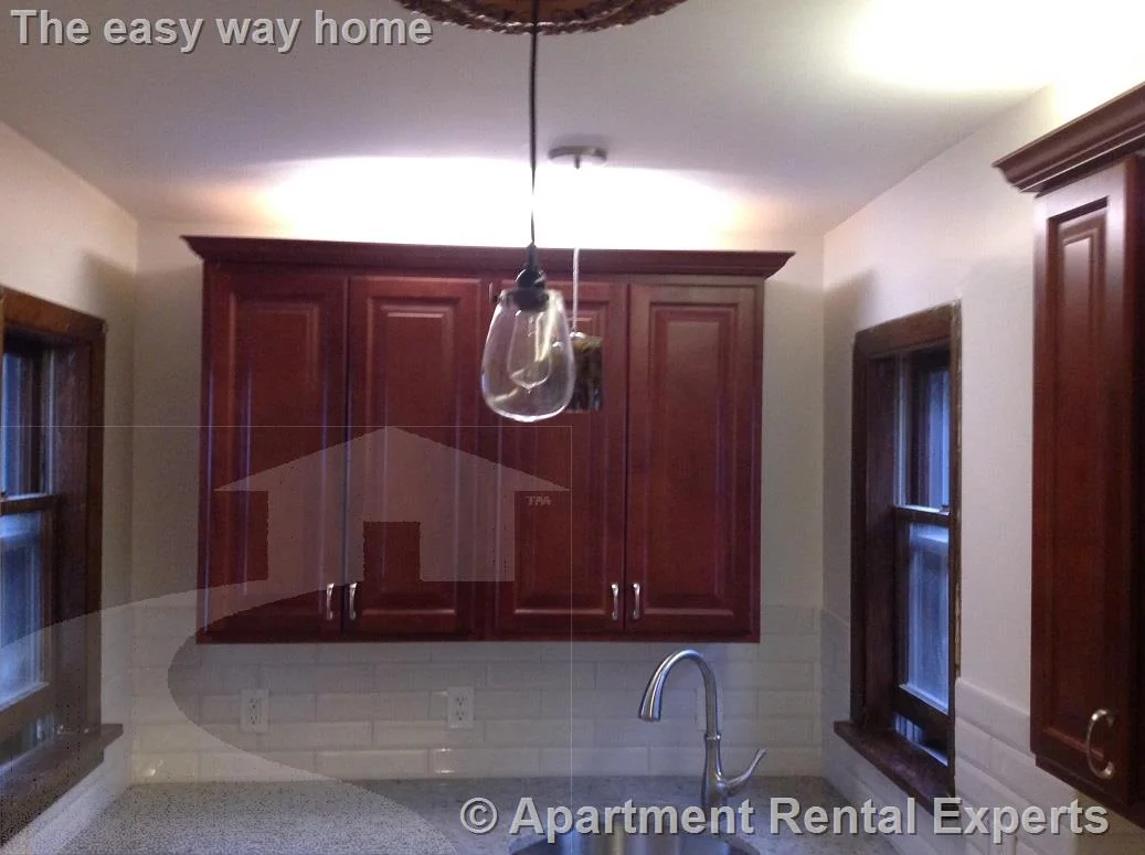3 bed, 1 bath apartment for rent at 26 Dover St Unit 2, Davis Square — photo 2 of 23