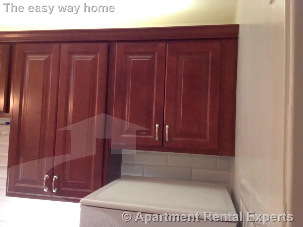 3 bed, 1 bath apartment for rent at 26 Dover St Unit 2, Davis Square — photo 12 of 23