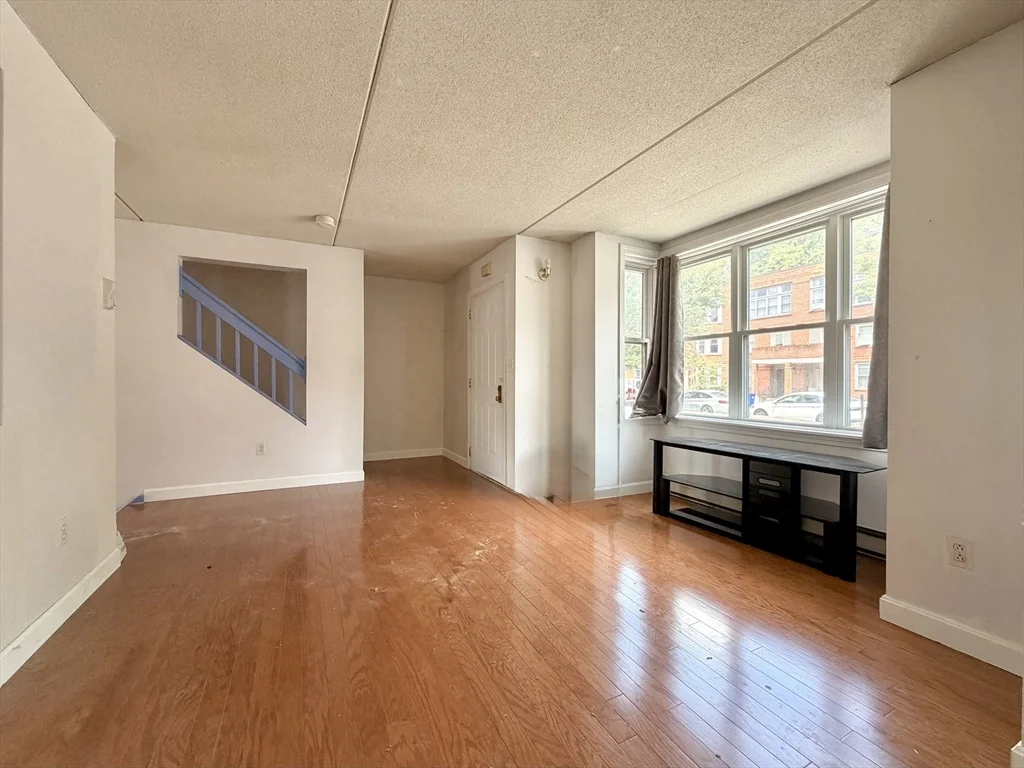 3 bed, 2 bath apartment for rent at 26 Ellingwood St Unit 26, Mission Hill — photo 3 of 28