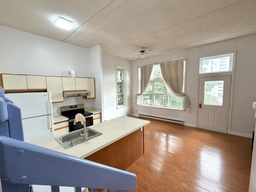 3 bed, 2 bath apartment for rent at 26 Ellingwood St Unit 26, Mission Hill — photo 4 of 28