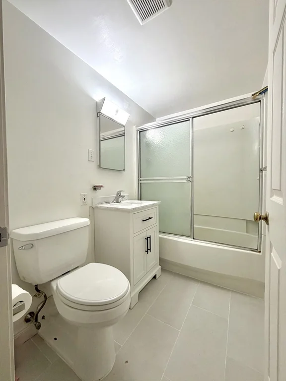 3 bed, 2 bath apartment for rent at 26 Ellingwood St Unit 26, Mission Hill — photo 9 of 28