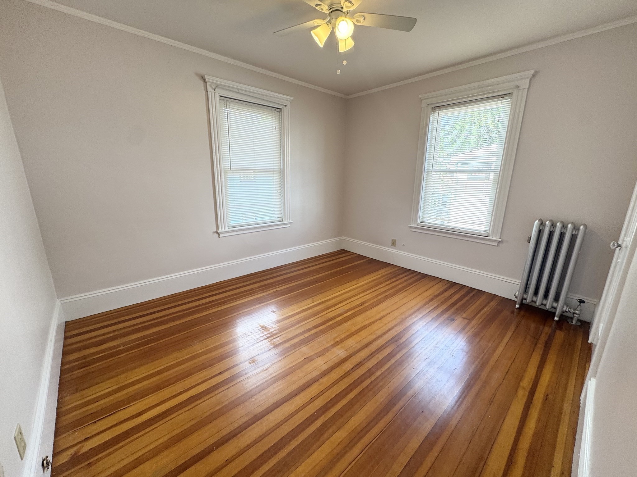 2 bed, 1 bath apartment for rent at 26 Emerald St Unit 0, Medford — photo 5 of 7