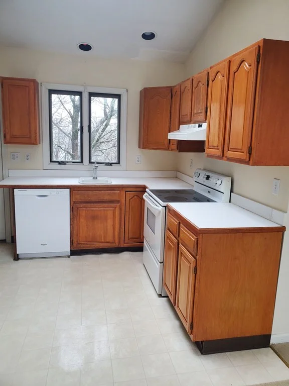 1 bed, 1 bath apartment for rent at 26 Fairview St Unit 3, Dedham — photo 3 of 6