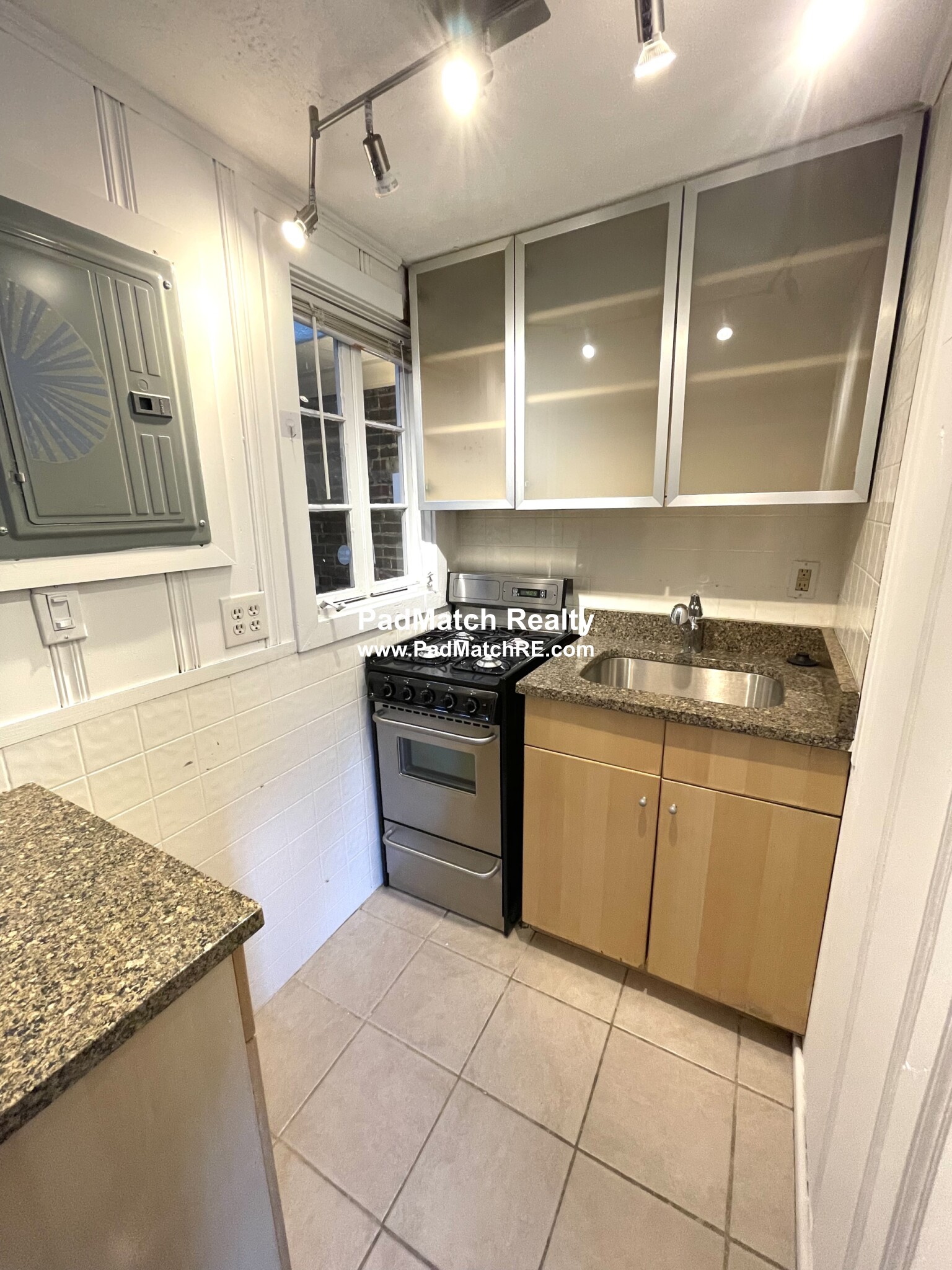 1 bed, 1 bath apartment for rent at 26 Fayette St Unit 3, Back Bay — photo 6 of 16