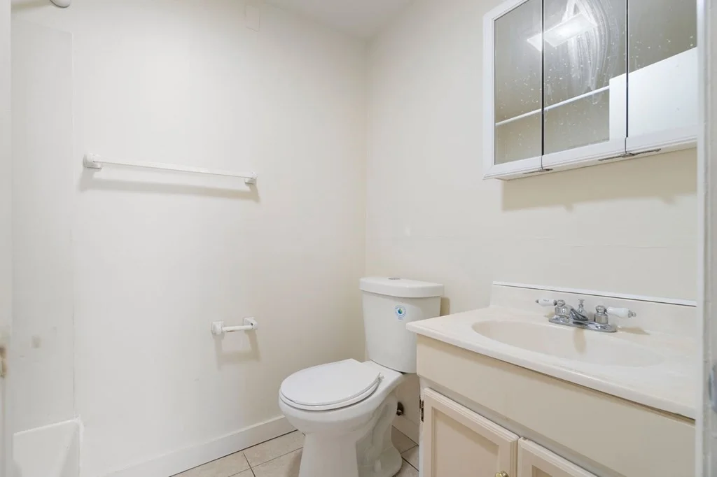 2 bed, 1 bath apartment for rent at 26 Fisher St Unit 1, North Attleboro — photo 12 of 25