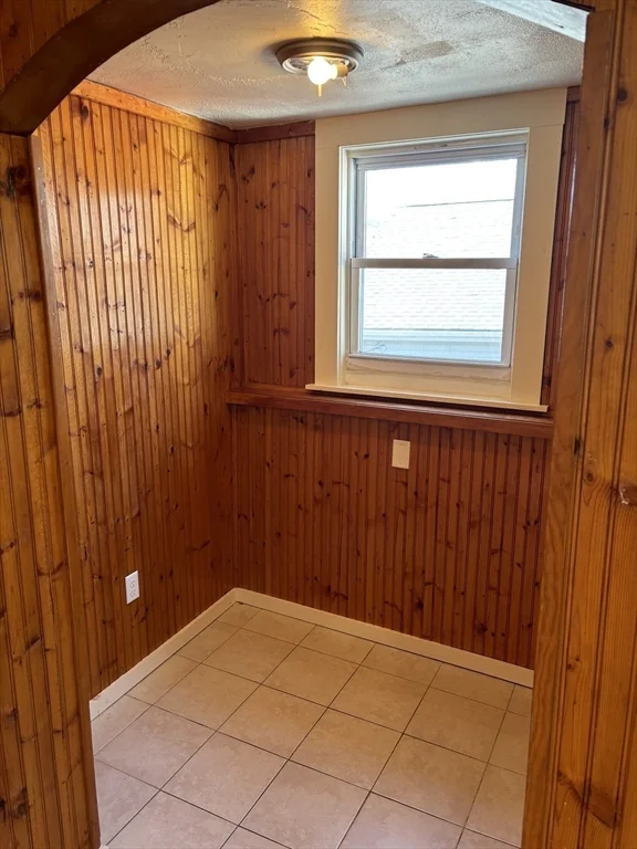 2 bed, 1 bath apartment for rent at 26 Fisher St Unit B, North Attleboro — photo 5 of 13