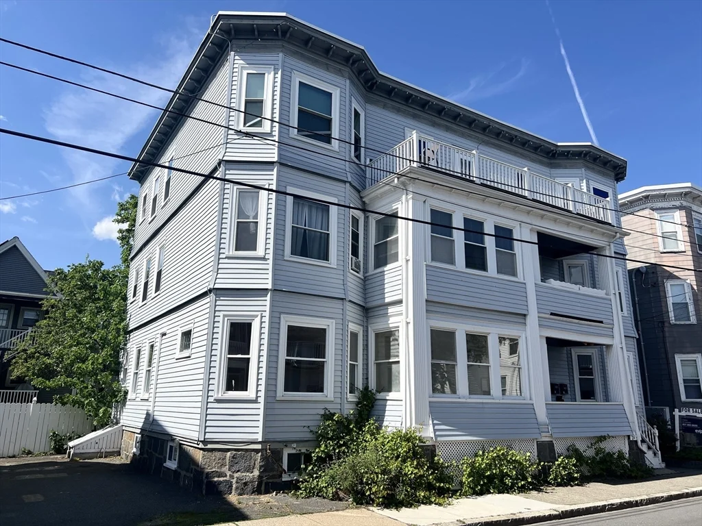 2 bed, 1 bath apartment for rent at 26 Forrest St Unit 2, Winthrop — photo 2 of 40