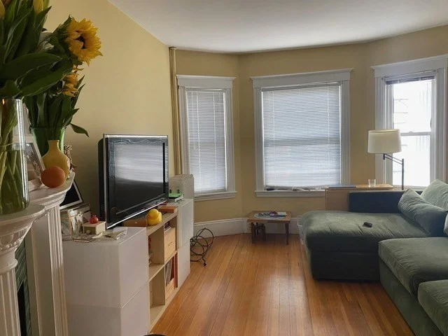 2 bed, 1 bath apartment for rent at 26 Forrest St Unit 2, Winthrop — photo 6 of 40
