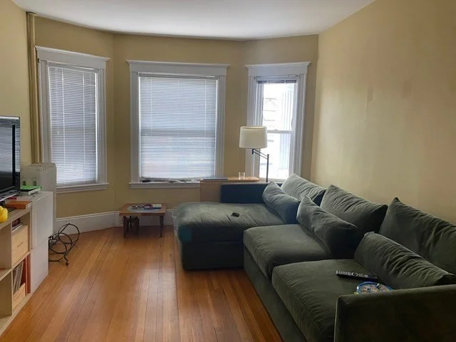 2 bed, 1 bath apartment for rent at 26 Forrest St Unit 2, Winthrop — photo 5 of 40
