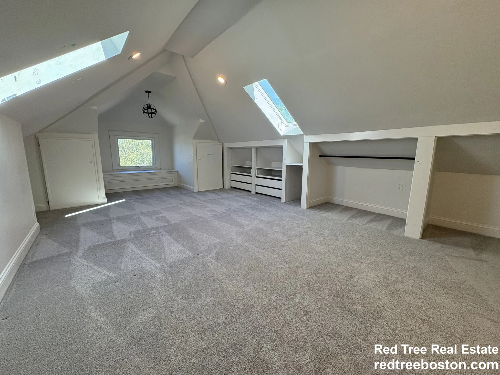 4 bed, 2 bath apartment for rent at 26 Garnet Rd Unit 2, West Roxbury — photo 5 of 39
