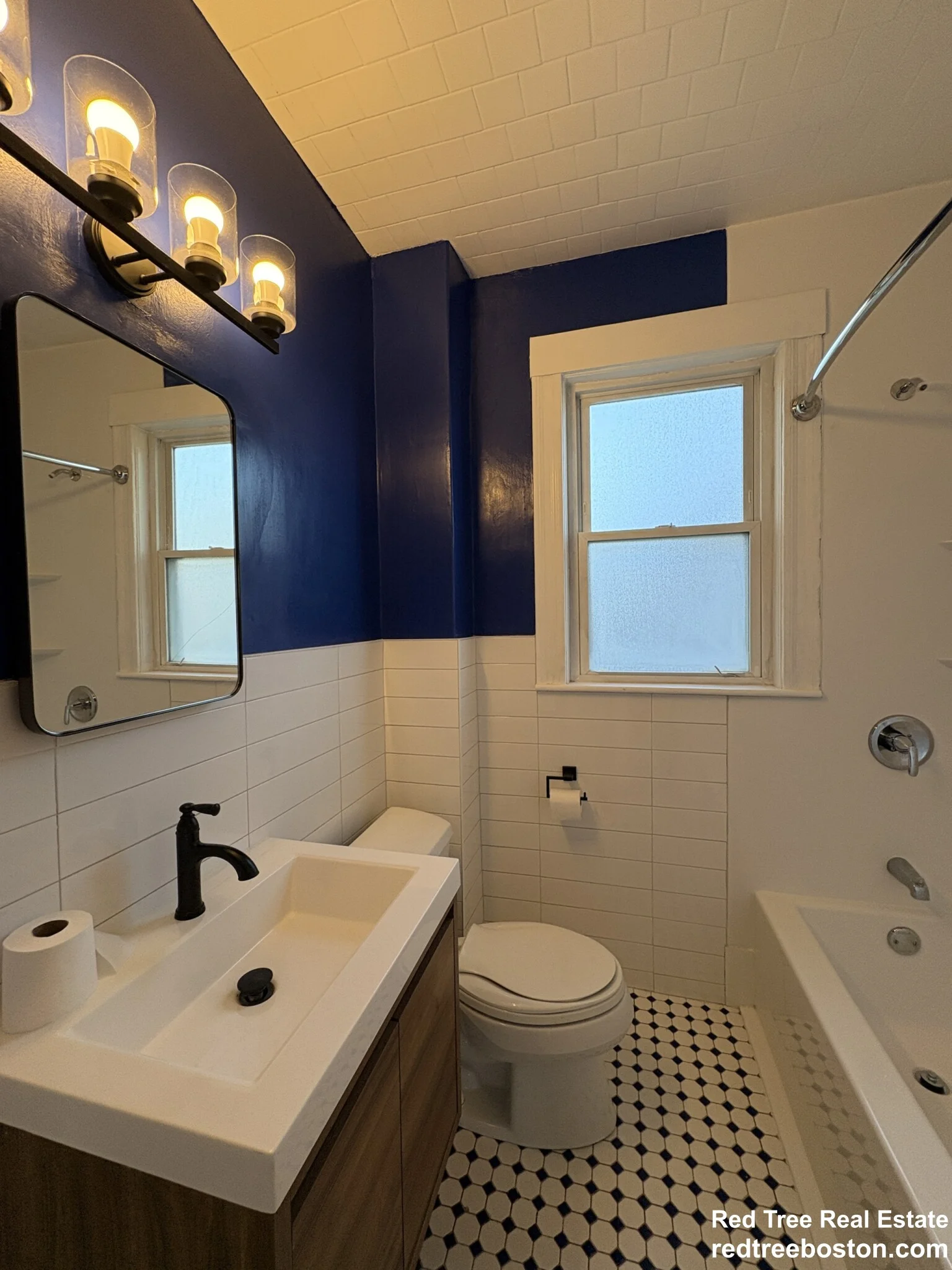 4 bed, 2 bath apartment for rent at 26 Garnet Rd Unit 2, West Roxbury — photo 11 of 39