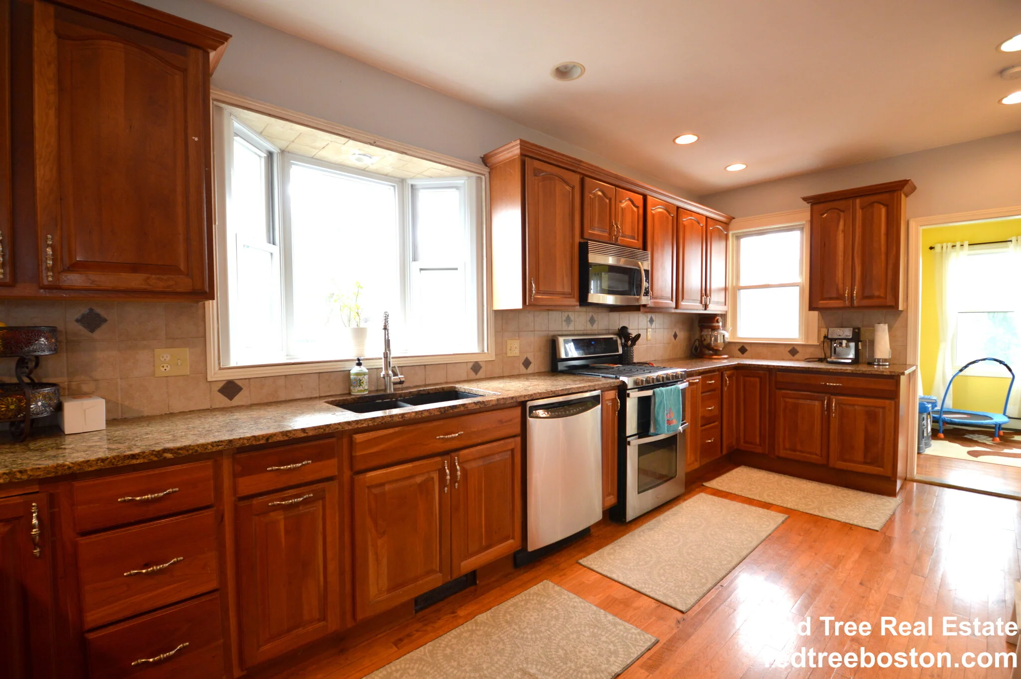 4 bed, 2 bath apartment for rent at 26 Garnet Rd Unit 2, West Roxbury — photo 21 of 39