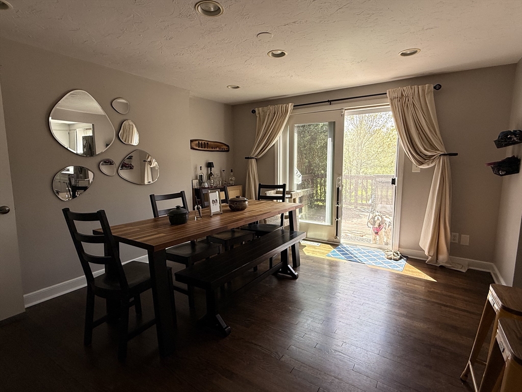 4 bed, 3 bath apartment for rent at 26 Hammond Pond Pkwy Unit 26, Brookline — photo 3 of 13