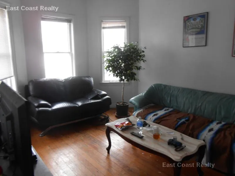 3 bed, 1 bath apartment for rent at 26 Haskell St Unit 2, Allston — photo 3 of 23