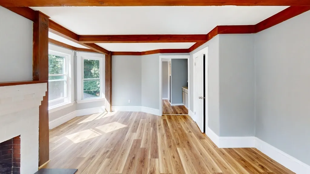 5 bed, 1 bath apartment for rent at 26 Hawes Unit 2, Fitchburg — photo 12 of 27