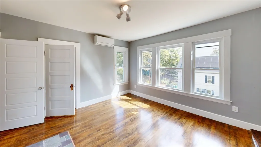 5 bed, 1 bath apartment for rent at 26 Hawes Unit 2, Fitchburg — photo 14 of 27