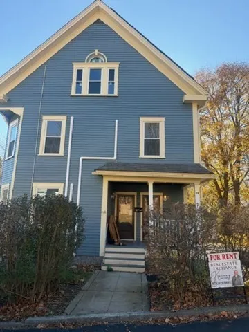 5 bed, 1 bath apartment for rent at 26 Hawes Unit 2, Fitchburg — photo 1 of 27