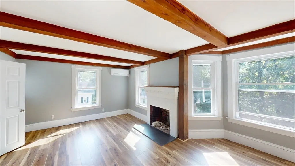 5 bed, 1 bath apartment for rent at 26 Hawes Unit 2, Fitchburg — photo 10 of 27