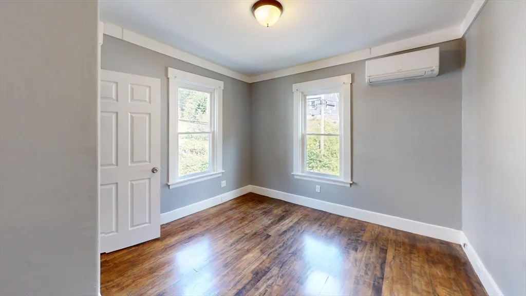 5 bed, 1 bath apartment for rent at 26 Hawes Unit 2, Fitchburg — photo 17 of 27