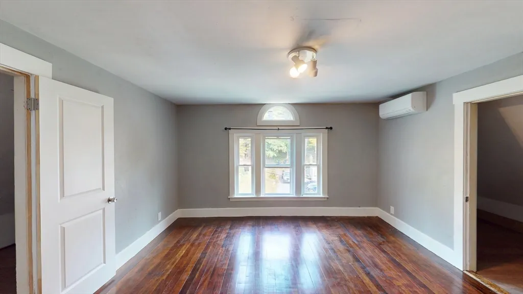 5 bed, 1 bath apartment for rent at 26 Hawes Unit 2, Fitchburg — photo 25 of 27