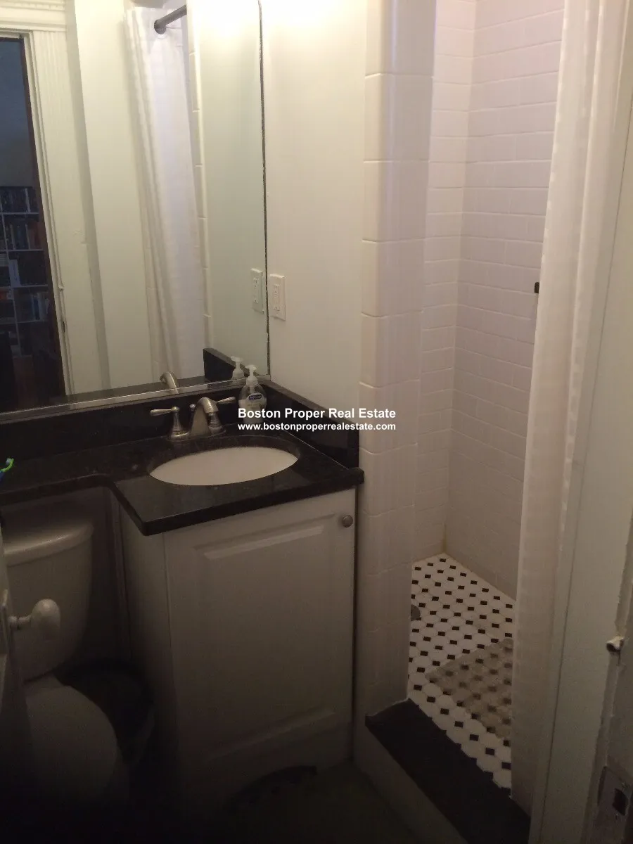 Studio bed, 1 bath apartment for rent at 26 Hemenway St Unit 1, Fenway — photo 3 of 7