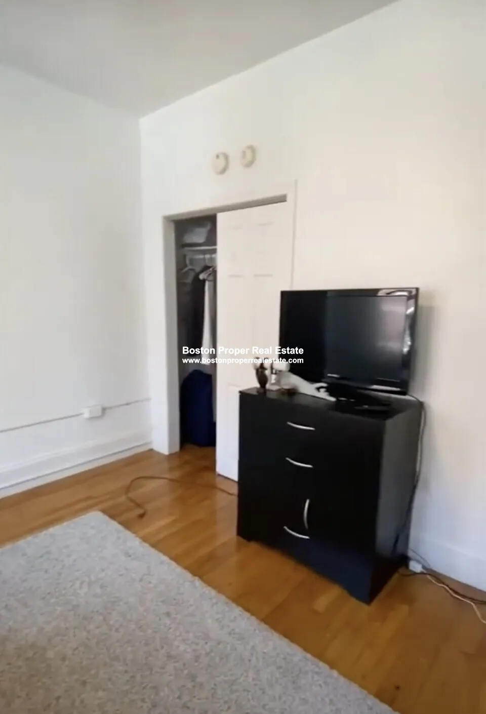 2 bed, 1 bath apartment for rent at 26 Hemenway St Unit 10, Fenway — photo 2 of 11