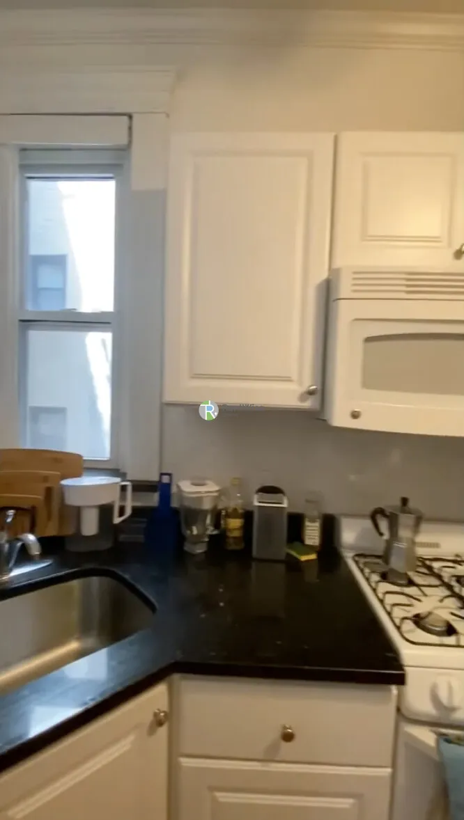 3 bed, 1 bath apartment for rent at 26 Hemenway St Unit 16, Fenway — photo 5 of 16