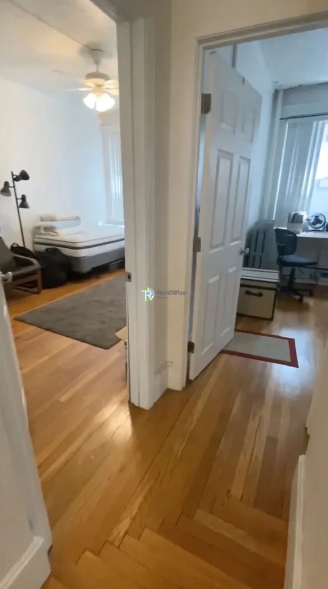 3 bed, 1 bath apartment for rent at 26 Hemenway St Unit 16, Fenway — photo 8 of 16