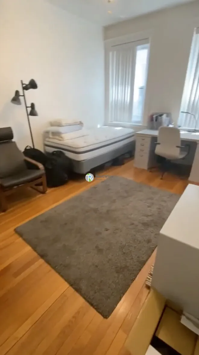 3 bed, 1 bath apartment for rent at 26 Hemenway St Unit 16, Fenway — photo 11 of 16