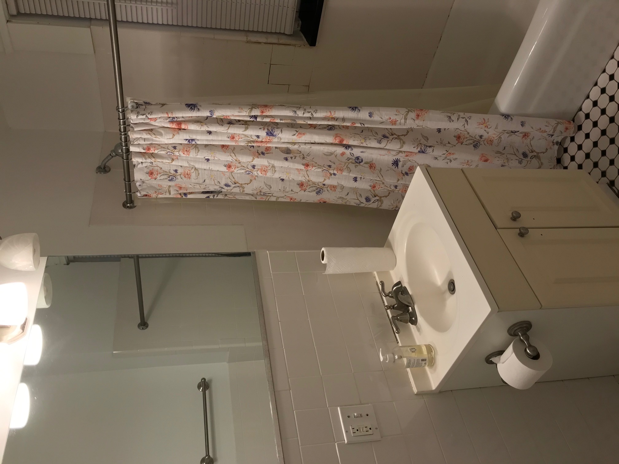 1 bed, 1 bath apartment for rent at 26 Hemenway St Unit 18, Fenway — photo 8 of 11